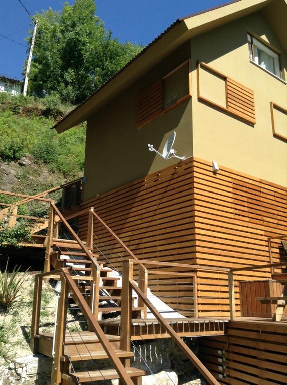 Brown House Villa Geres Exterior photo