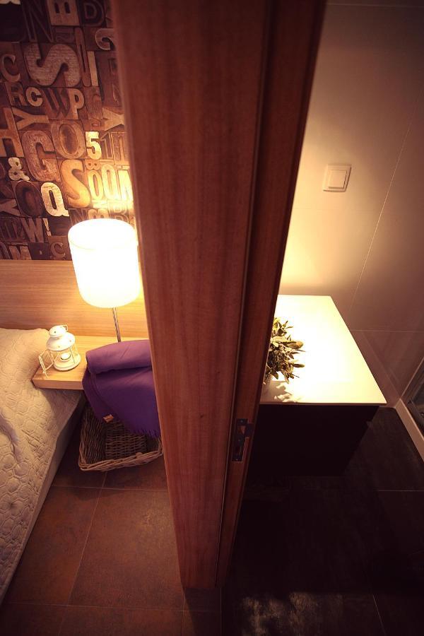 Brown House Villa Geres Room photo